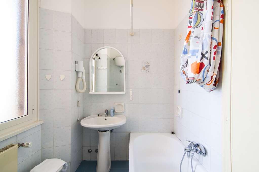 Villa Montemario Rome Room photo