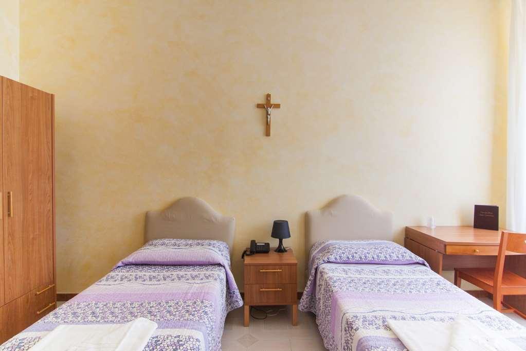 Villa Montemario Rome Room photo