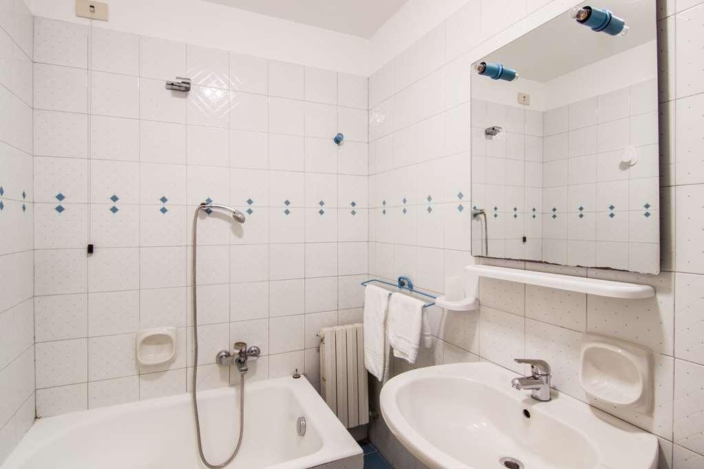 Villa Montemario Rome Room photo