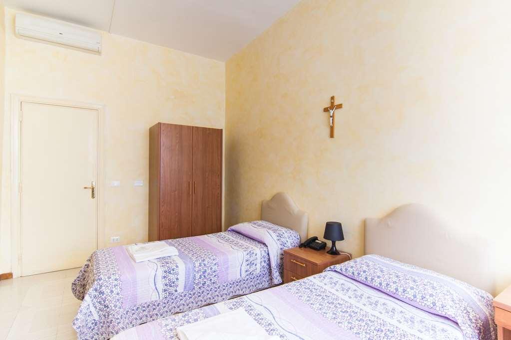 Villa Montemario Rome Room photo